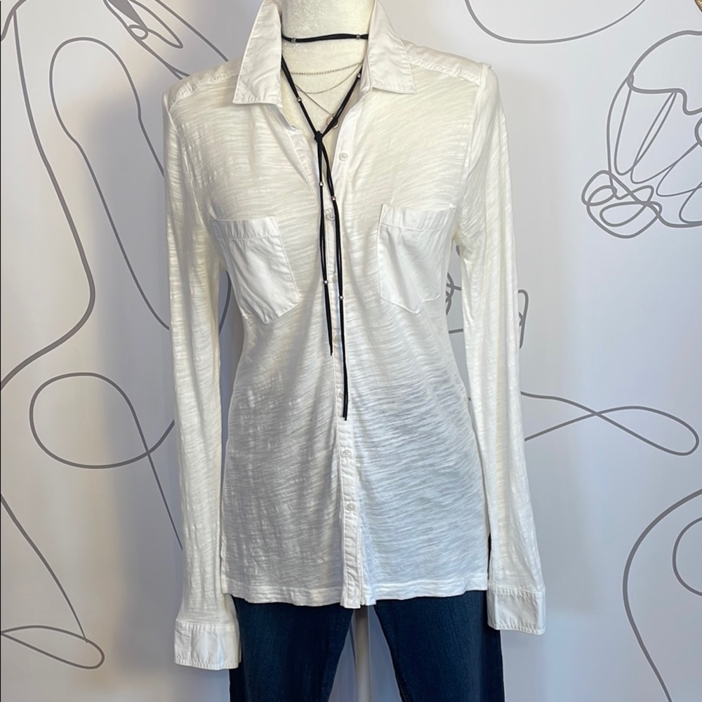 Banana Republic- White Fitted Button Down Shirt with Notched Collar size M